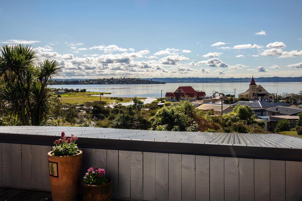 Lakeside City Apartments - Penthouse And Studio Rotorua Bagian luar foto