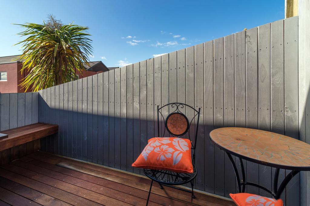 Lakeside City Apartments - Penthouse And Studio Rotorua Bagian luar foto