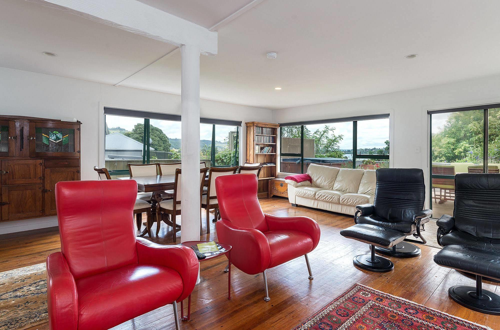 Lakeside City Apartments - Penthouse And Studio Rotorua Bagian luar foto