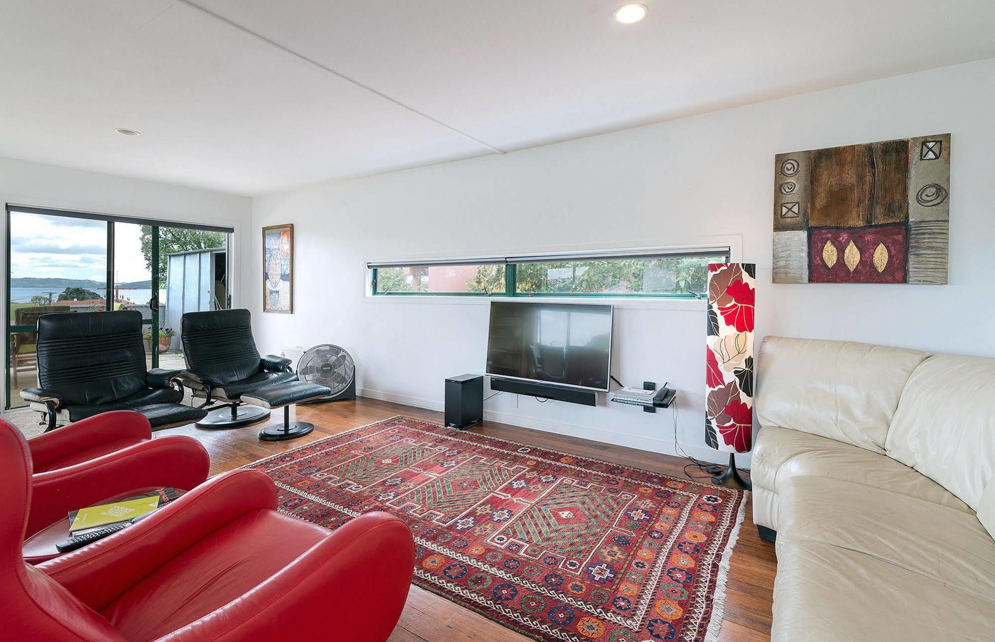 Lakeside City Apartments - Penthouse And Studio Rotorua Bagian luar foto