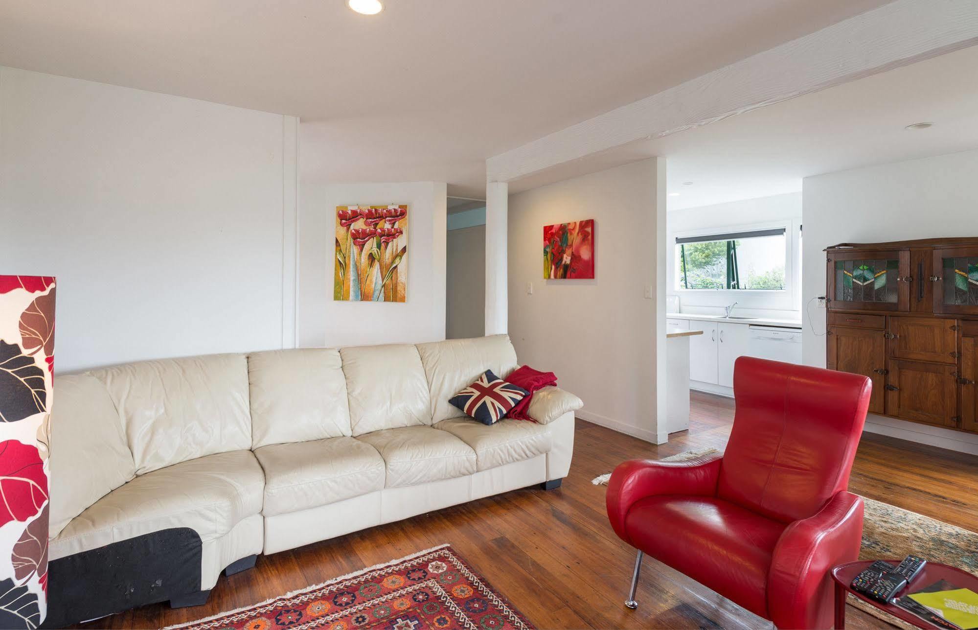 Lakeside City Apartments - Penthouse And Studio Rotorua Bagian luar foto