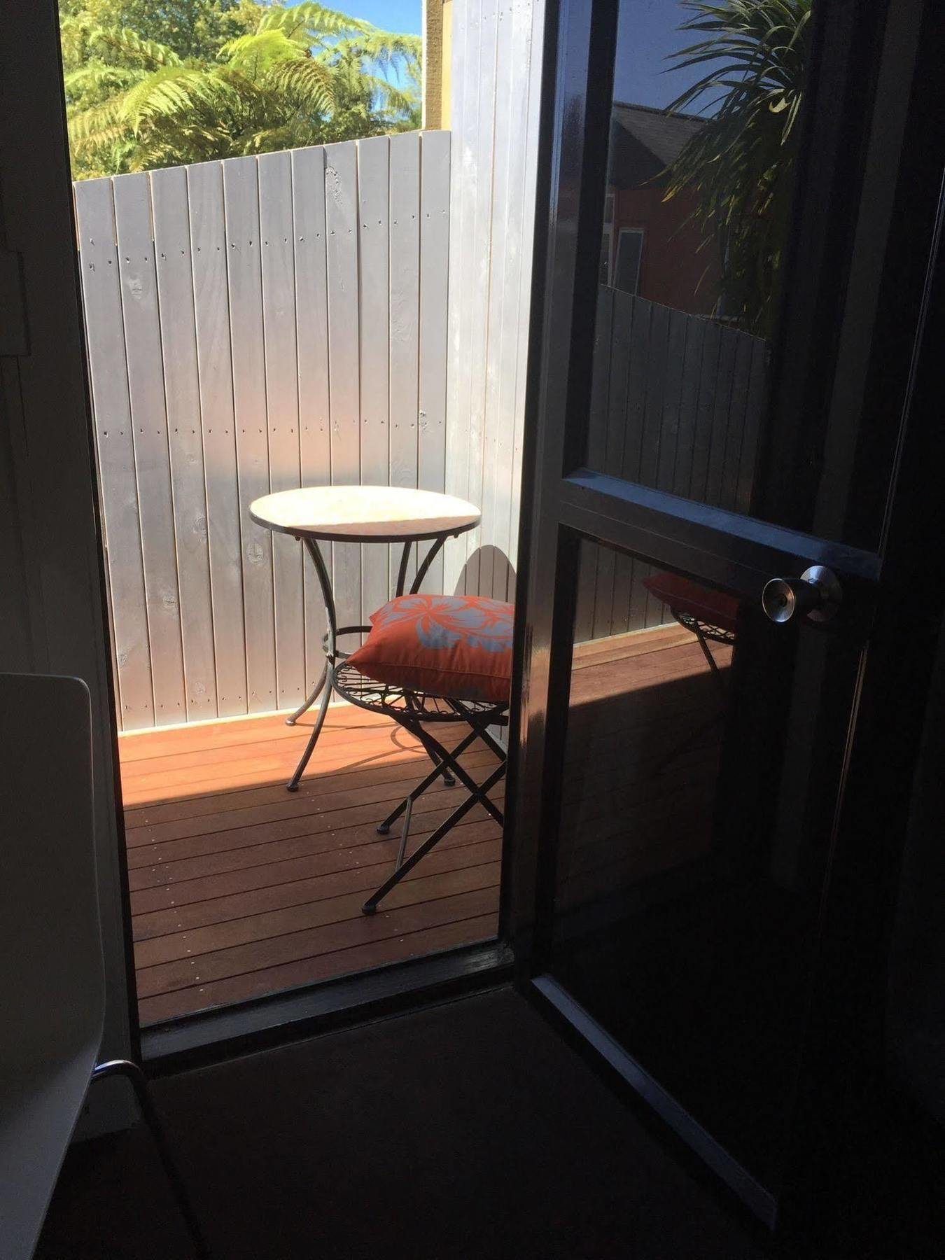 Lakeside City Apartments - Penthouse And Studio Rotorua Bagian luar foto