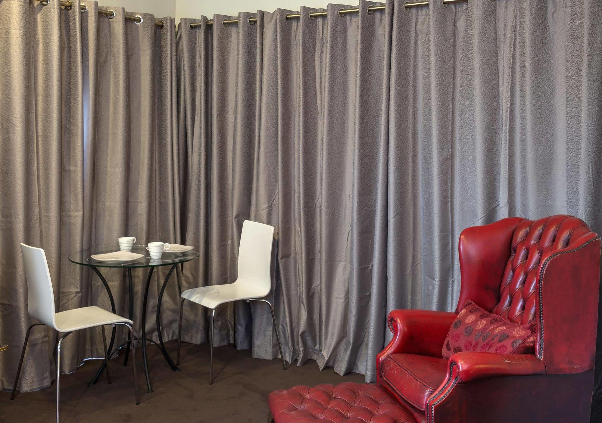 Lakeside City Apartments - Penthouse And Studio Rotorua Bagian luar foto