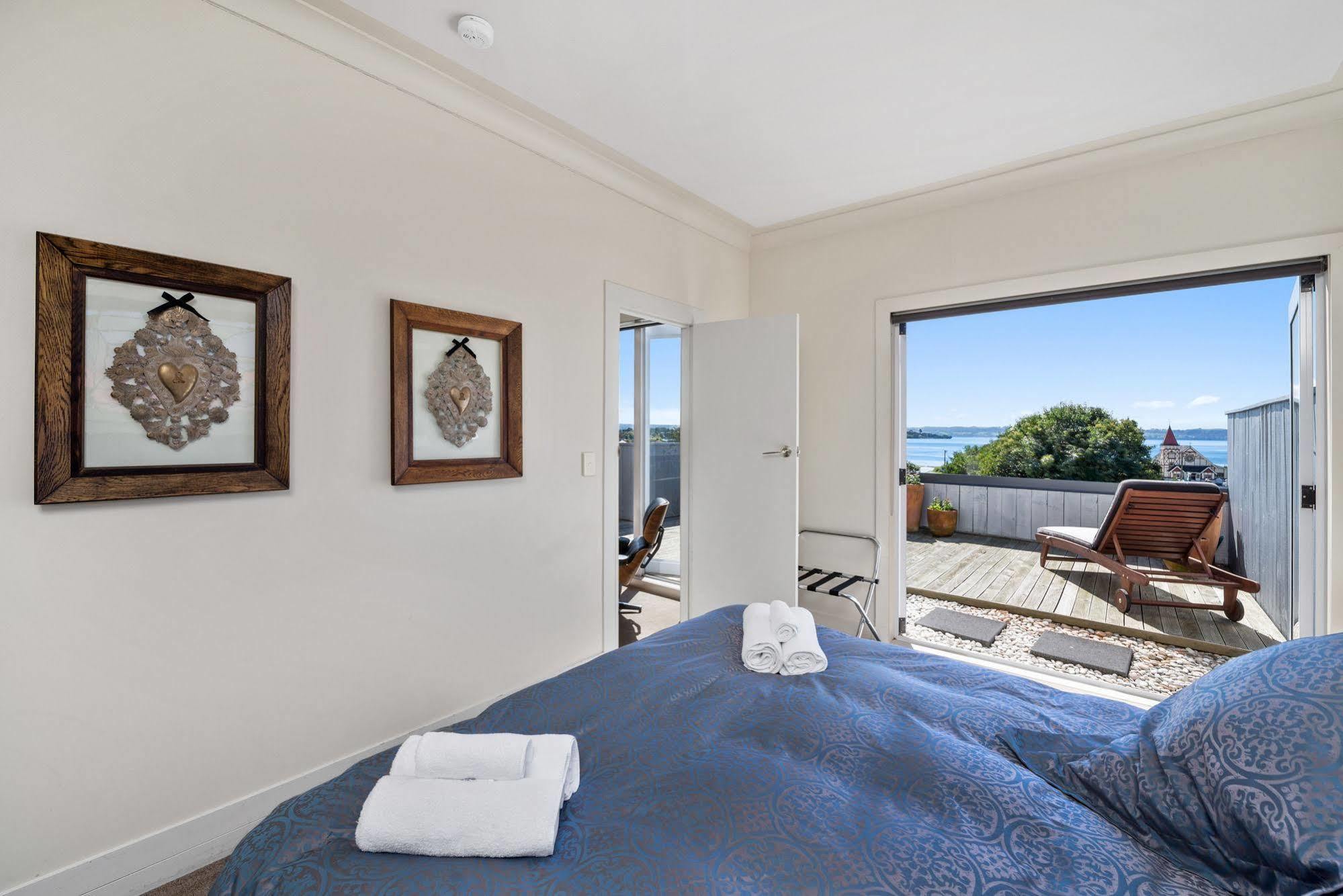 Lakeside City Apartments - Penthouse And Studio Rotorua Bagian luar foto