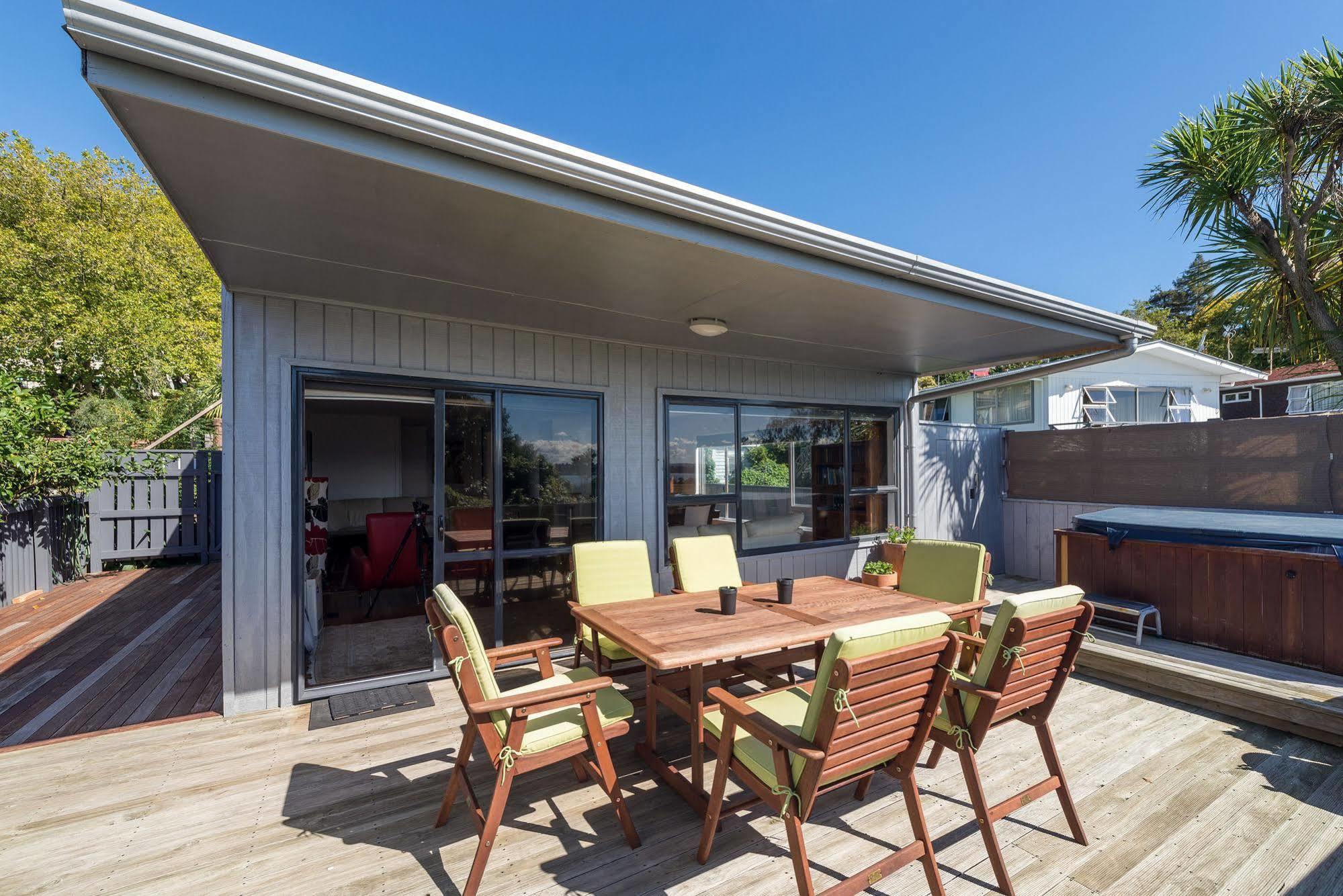 Lakeside City Apartments - Penthouse And Studio Rotorua Bagian luar foto